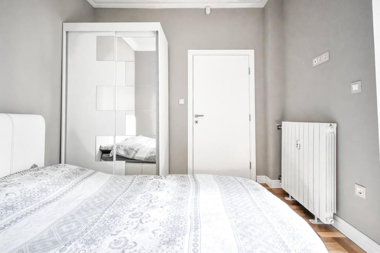 Apartament 2Bdr Luxury On Prime Location Sofia Zewnętrze zdjęcie